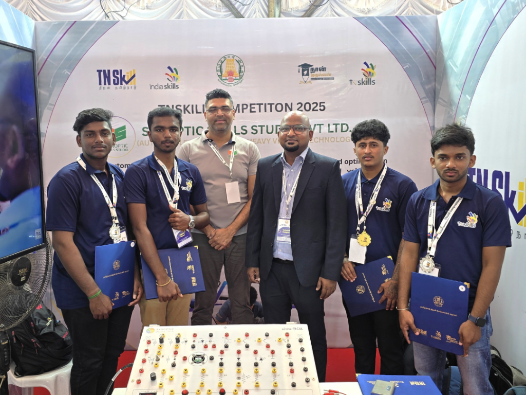 Ohm-BOX was... at TNSDC's State Level awards ceremony where the usefulness and application was explained to the Dy. CM of Tamil Nadu, Thiru. Udhayanidhi Stalin.
